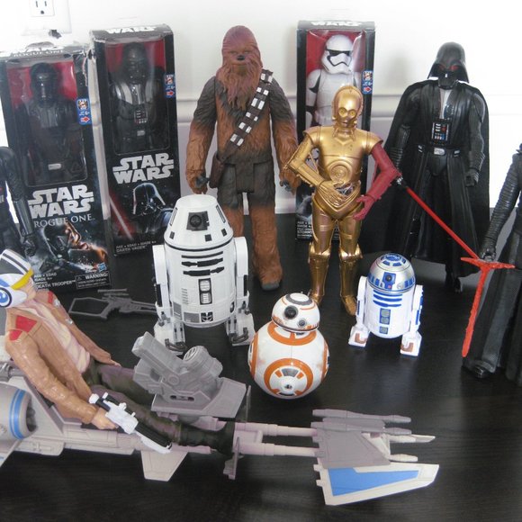 STARWARS - Action Figures & Bike - Everything